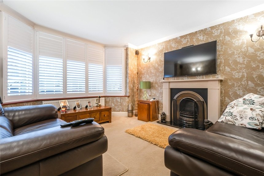 3 Bedroom House Sale Ruislip