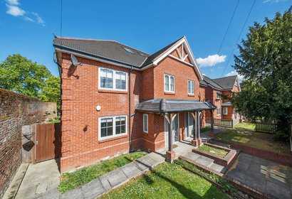 for sale lambourne place london 111 - Gibbs Gillespie