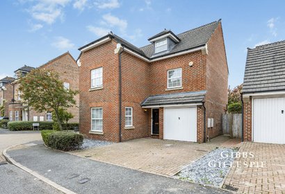 to let stirling avenue london 11235 - Gibbs Gillespie