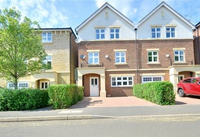 to let heacham avenue london 11668 - Gibbs Gillespie