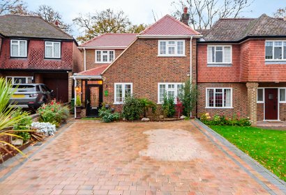 sale agreed moss close london 13845 - Gibbs Gillespie