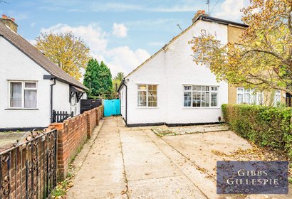 available 16 london 13890 - Gibbs Gillespie