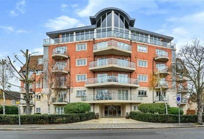sale agreed the thomas more building london 14018 - Gibbs Gillespie