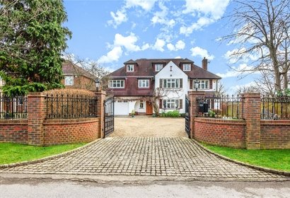 under offer the drive london 14482 - Gibbs Gillespie