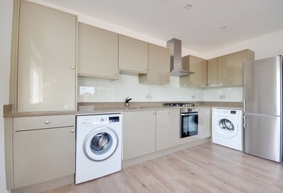 let agreed 82a london 14995 - Gibbs Gillespie