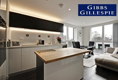 available  london 15758 - Gibbs Gillespie