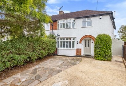 sold vivian close london 15855 - Gibbs Gillespie