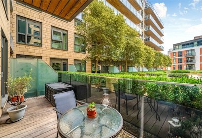 under offer trafalgar house london 16603 - Gibbs Gillespie