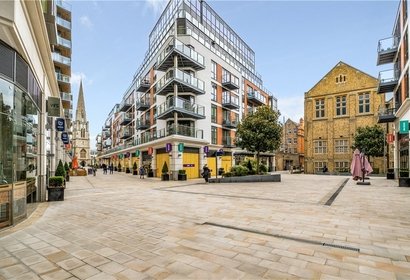 under offer trafalgar house london 16803 - Gibbs Gillespie