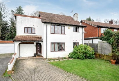 for sale cullera close london 16808 - Gibbs Gillespie