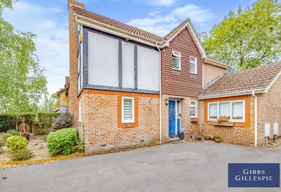 to let baycroft close london 17051 - Gibbs Gillespie