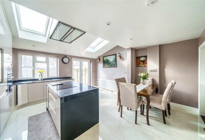 under offer conway crescent london 17310 - Gibbs Gillespie