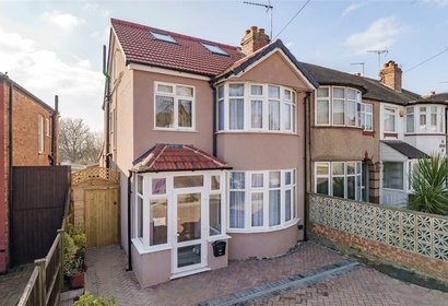 for sale conway crescent london 17310 - Gibbs Gillespie