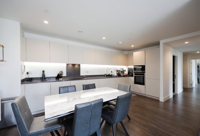 to let foster apartments london 17374 - Gibbs Gillespie