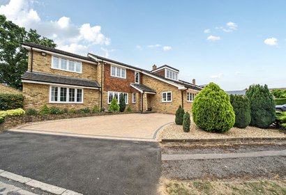 for sale the warren london 18393 - Gibbs Gillespie