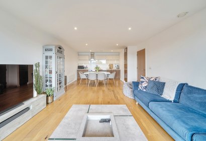 for sale westholme gardens london 20290 - Gibbs Gillespie