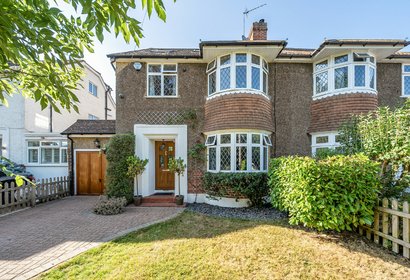 under offer pinn way london 21086 - Gibbs Gillespie