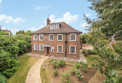 for sale elgood avenue london 22116 - Gibbs Gillespie