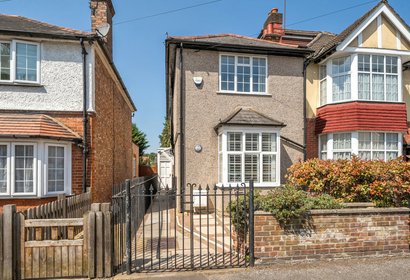 for sale hilliard road london 22176 - Gibbs Gillespie