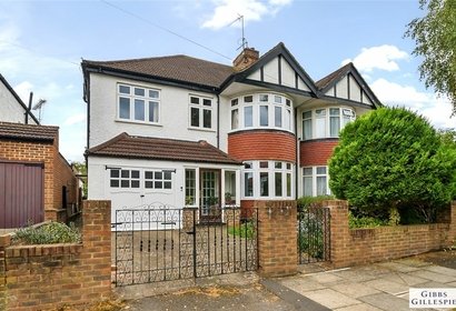 sold moat drive london 22739 - Gibbs Gillespie
