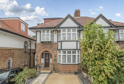 for sale west towers london 23046 - Gibbs Gillespie