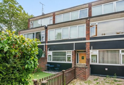 under offer grangedale close london 24455 - Gibbs Gillespie