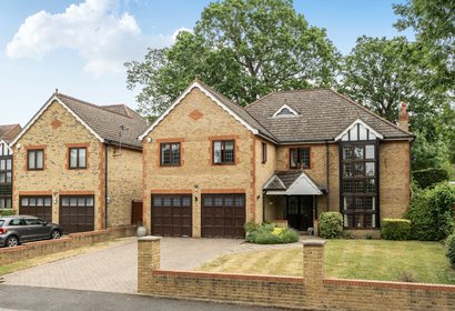 for sale davenham avenue london 26000 - Gibbs Gillespie