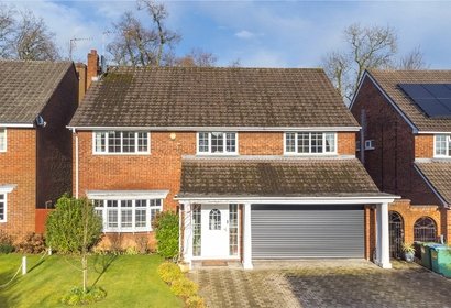 under offer bay tree walk london 26191 - Gibbs Gillespie