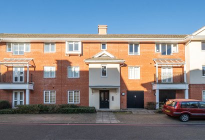 under offer wren lane london 2735 - Gibbs Gillespie