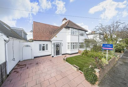 for sale central avenue london 28609 - Gibbs Gillespie