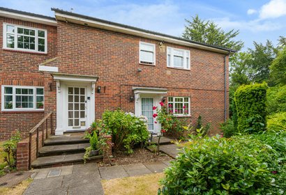 for sale little orchard close london 28682 - Gibbs Gillespie