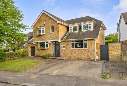 for sale wakehams hill london 29639 - Gibbs Gillespie