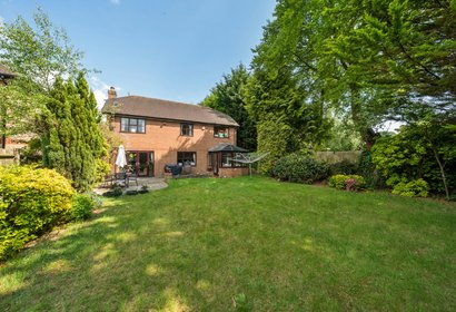 for sale collum green road london 30487 - Gibbs Gillespie