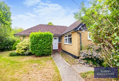 let woodford crescent london 32187 - Gibbs Gillespie
