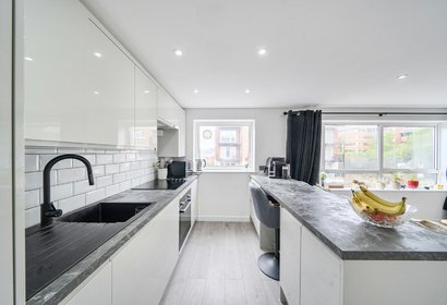 for sale solomons hill london 32463 - Gibbs Gillespie