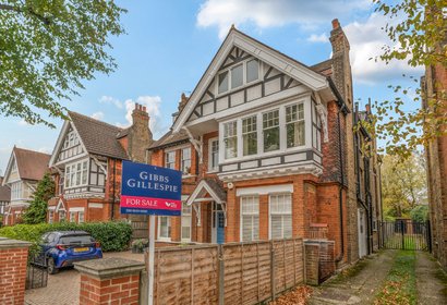 for sale blakesley avenue london 32765 - Gibbs Gillespie
