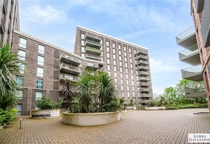 for sale wallace house london 32772 - Gibbs Gillespie