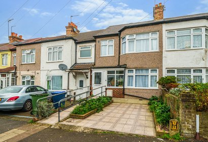 under offer eastcote road london 32805 - Gibbs Gillespie