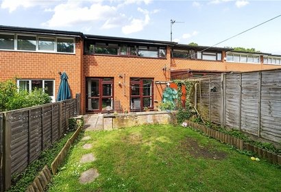 under offer bennett close london 32900 - Gibbs Gillespie