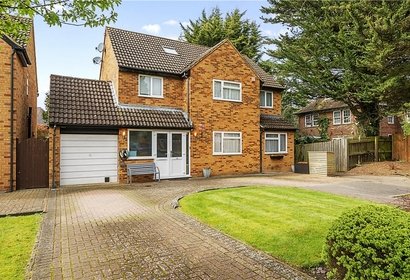 for sale kirby close london 33114 - Gibbs Gillespie