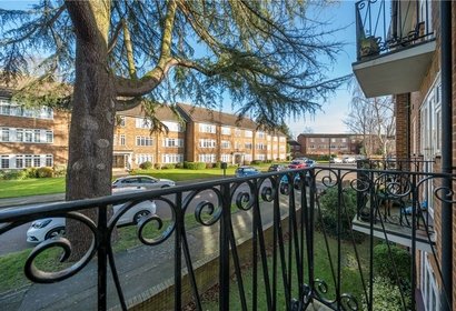 sold myrtleside close london 33242 - Gibbs Gillespie