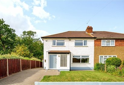 sold du cros drive london 33375 - Gibbs Gillespie