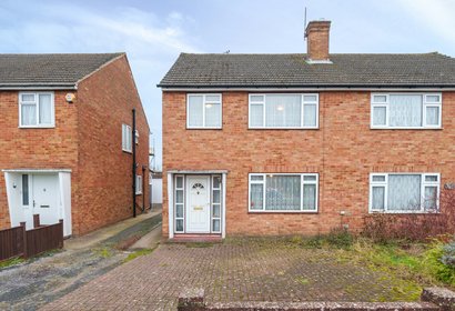 under offer canford avenue london 33552 - Gibbs Gillespie