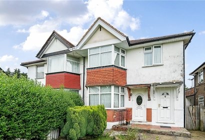 under offer everton drive london 33563 - Gibbs Gillespie