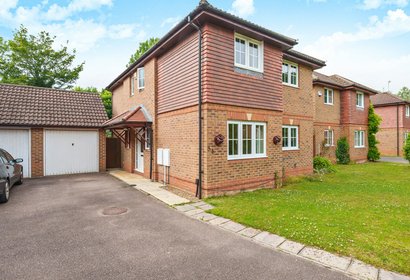 for sale barrington drive london 33620 - Gibbs Gillespie