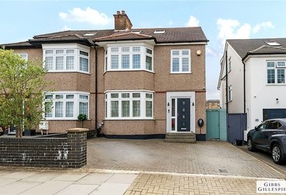 under offer pinner park avenue london 33726 - Gibbs Gillespie