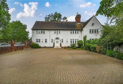 for sale ducks hill road london 33885 - Gibbs Gillespie