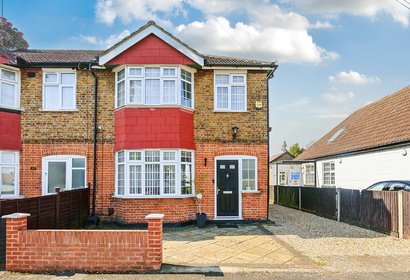 for sale harlington road london 33894 - Gibbs Gillespie