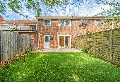 for sale rowan close london 34276 - Gibbs Gillespie