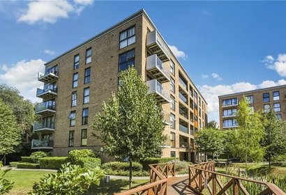 for sale zodiac close london 34330 - Gibbs Gillespie